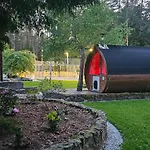 Villa Warmegas - Luksusowy Dom Rozrywki Z Jacuzzi,sauna,padel