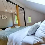 Warmegas - Luksusowy Dom Rozrywki Z Jacuzzi,sauna,padel * Milogorze