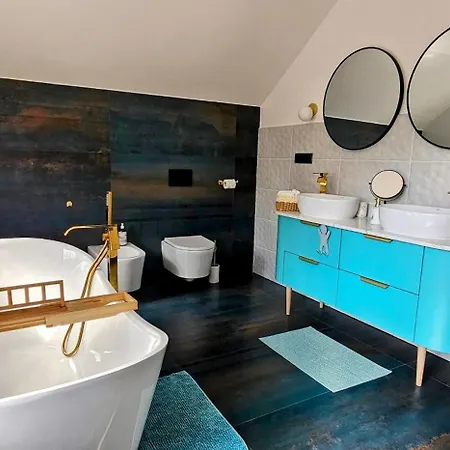 Villa Warmegas - Luksusowy Dom Rozrywki Z Jacuzzi,sauna,padel Milogorze