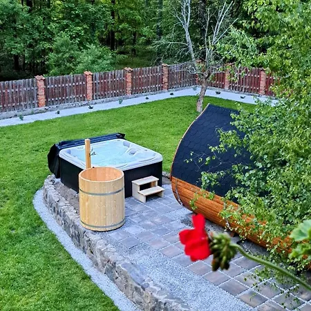 Warmegas - Luksusowy Dom Rozrywki Z Jacuzzi,sauna,padel Milogorze