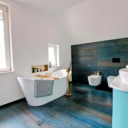 Villa Warmegas - Luksusowy Dom Rozrywki Z Jacuzzi,sauna,padel Milogorze